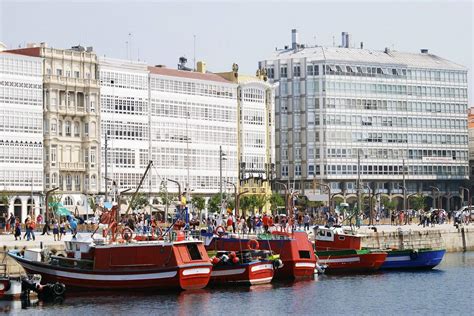 cruising la coruña|La Coruna Spain Cruise Port Guide: Beach & Old。